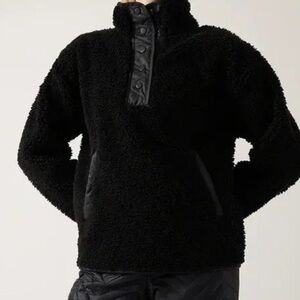 NWT Athleta Cozy Snap Sherpa Black